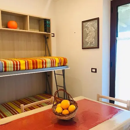 Casa Dei Nonni Apartahotel Isquia